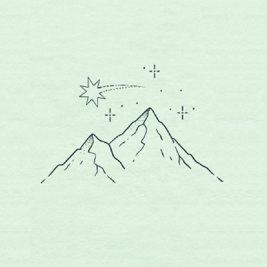 La noche nace de la montaña
